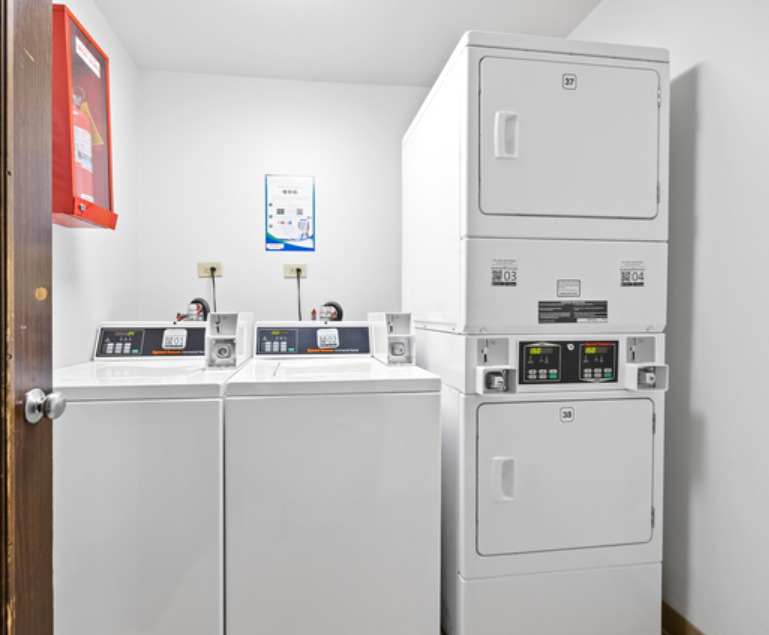 6174 KNOLL LANE Court Unit: 101