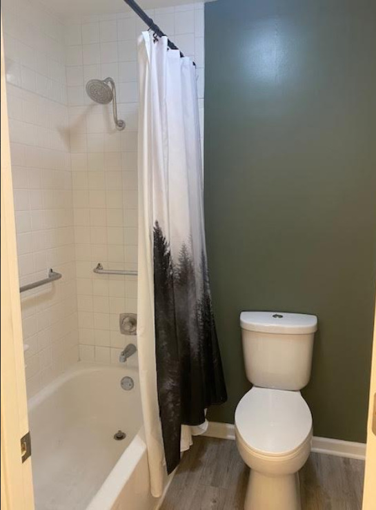 6174 KNOLL LANE Court Unit: 101