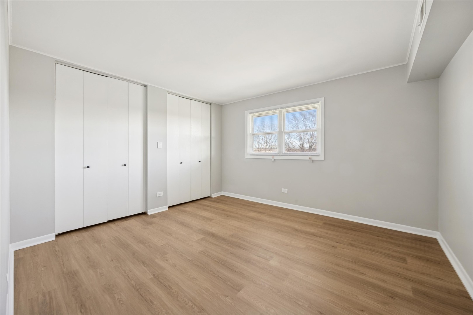 11036 KILPATRICK Avenue Unit: 3NE