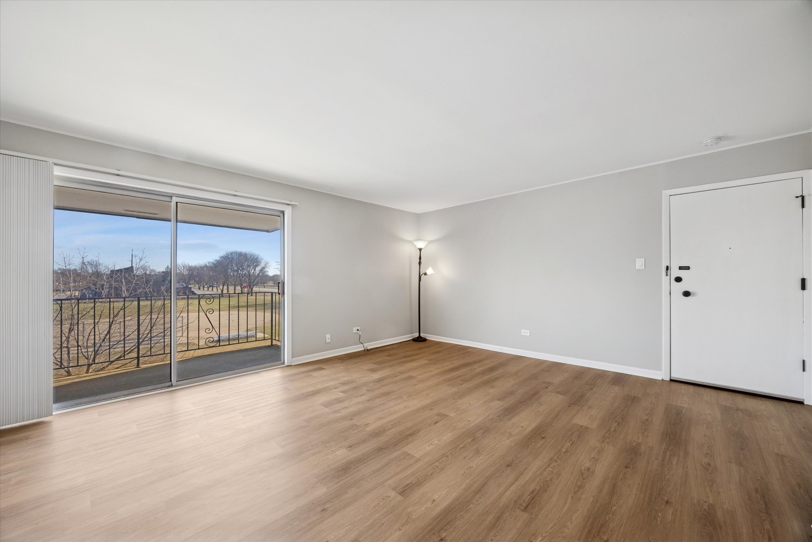 11036 KILPATRICK Avenue Unit: 3NE