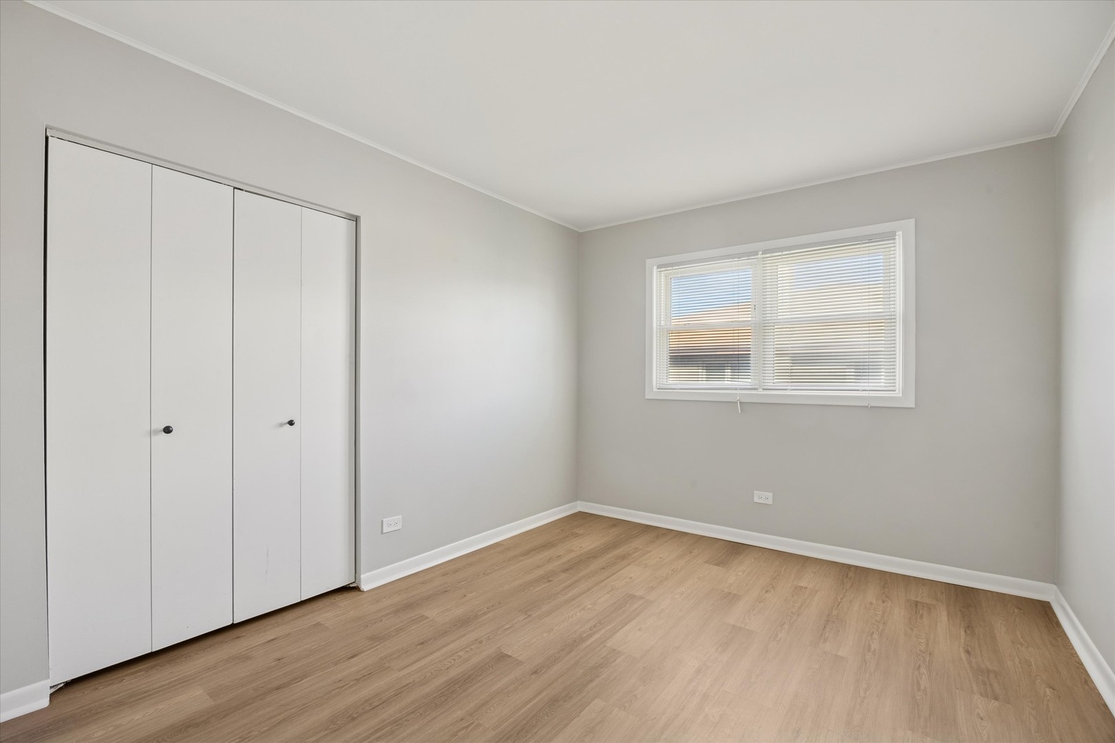 11036 KILPATRICK Avenue Unit: 3NE