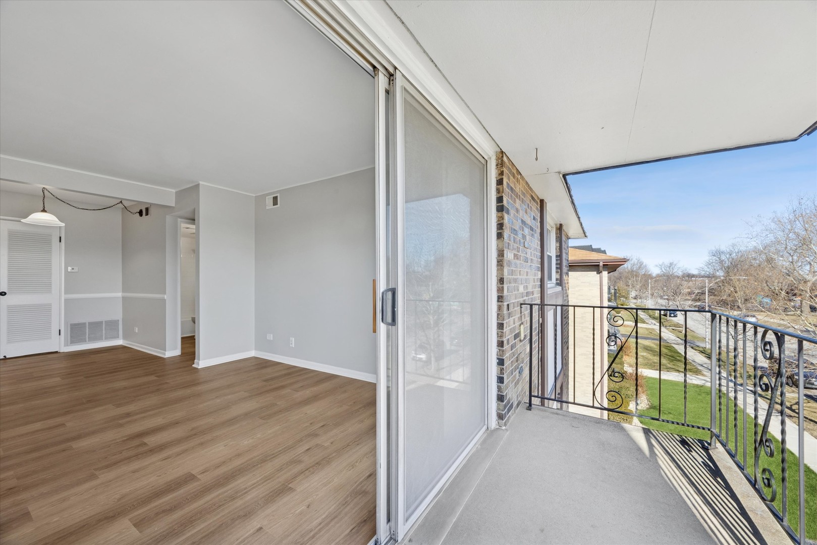 11036 KILPATRICK Avenue Unit: 3NE