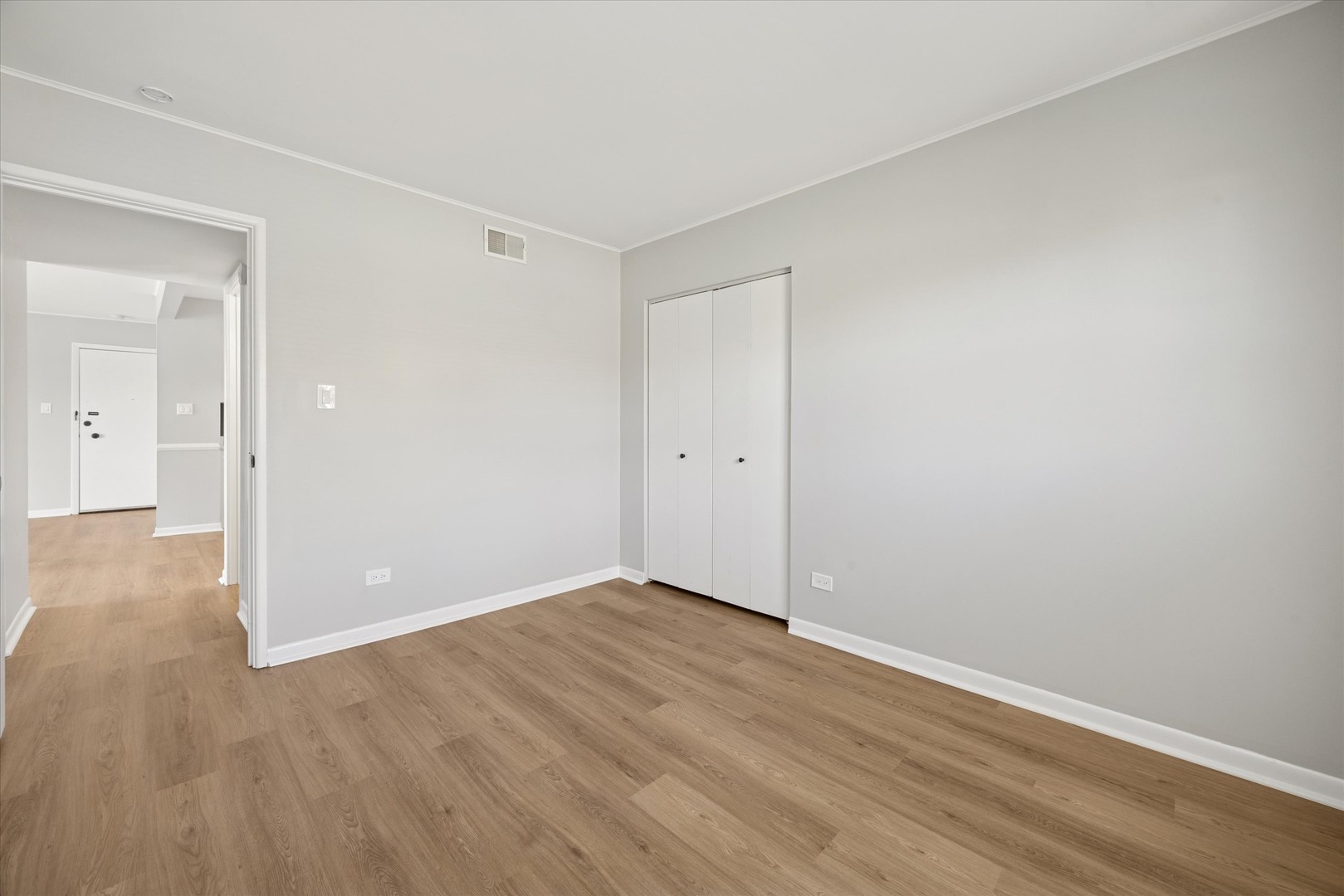 11036 KILPATRICK Avenue Unit: 3NE