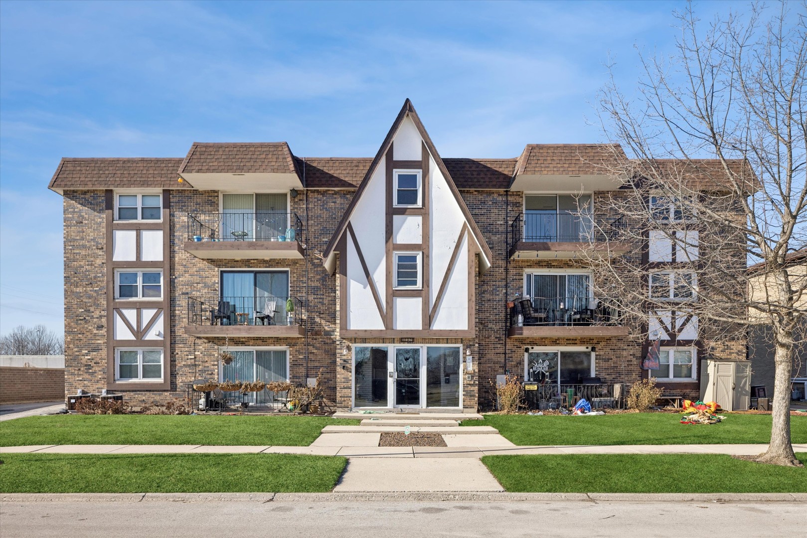 11036 KILPATRICK Avenue Unit: 3NE