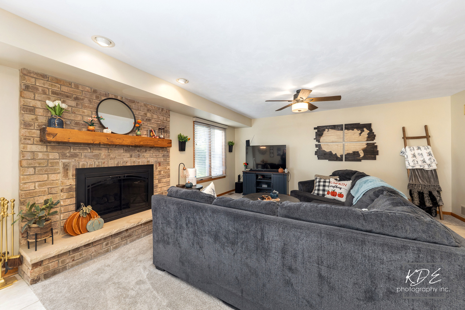 11 Warner Circle