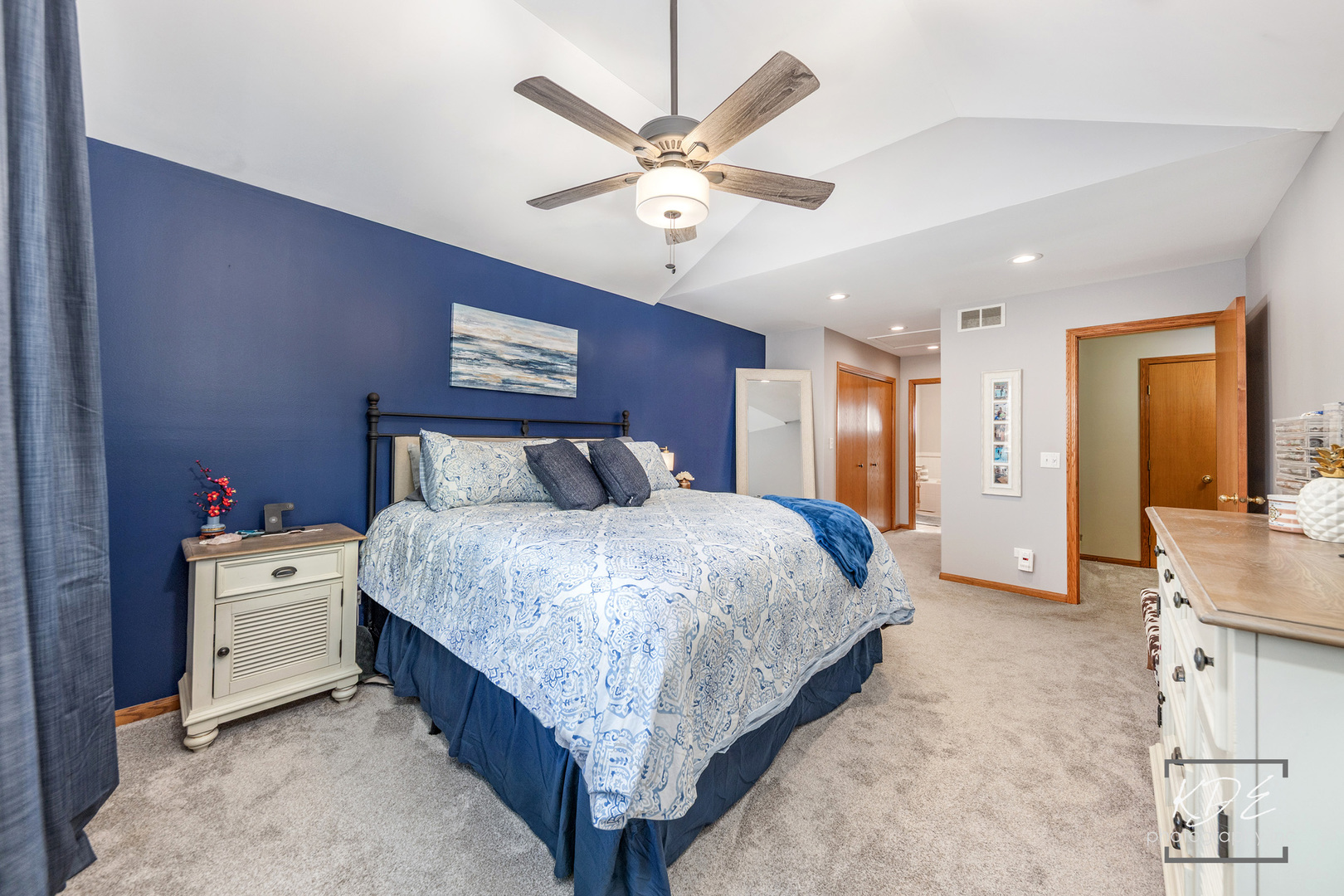 11 Warner Circle