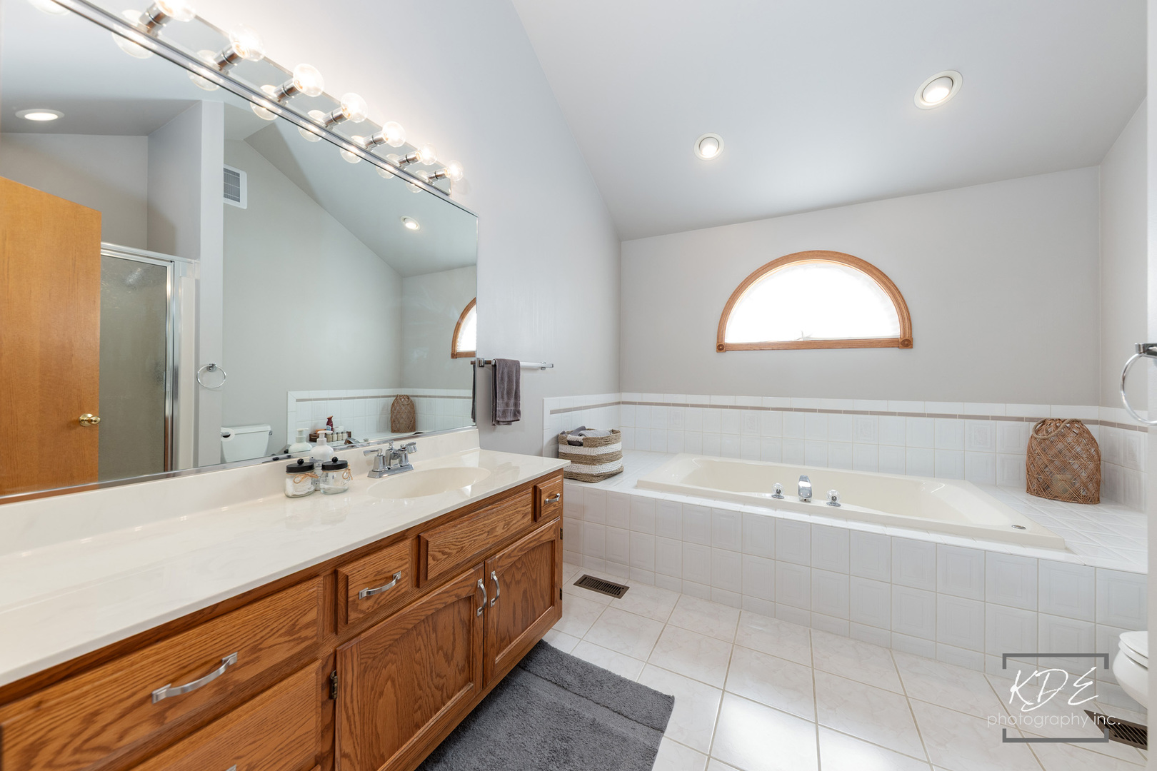 11 Warner Circle