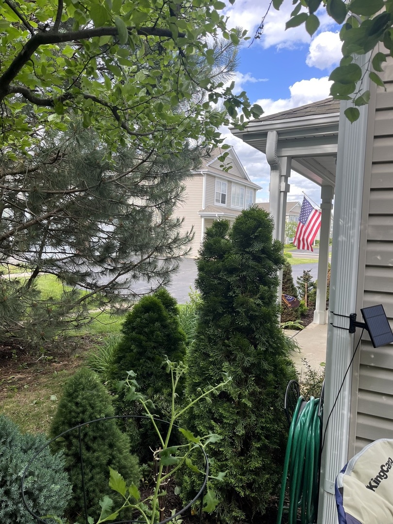 192 Brompton Lane Unit: B