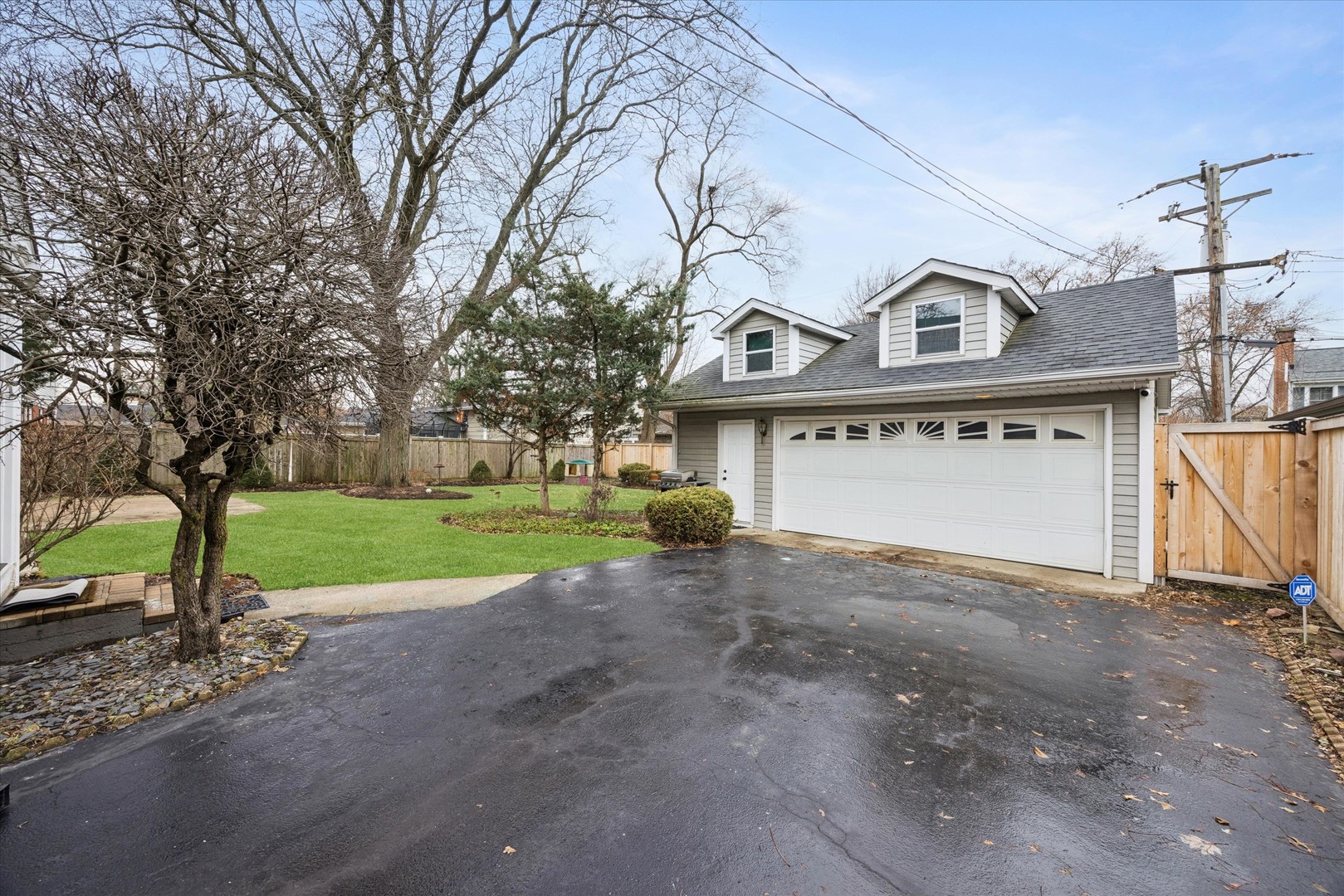 5720 Woodland Drive