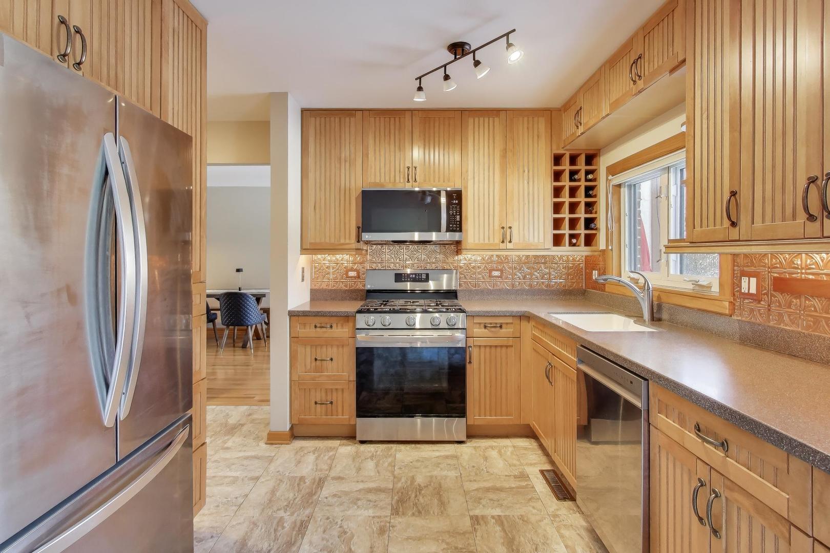 3017 Carlton Court