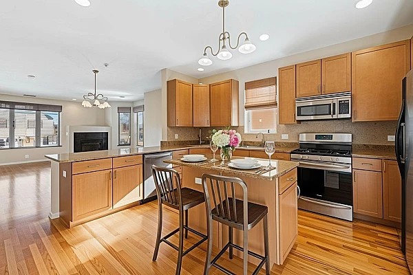 8900 31st Street Unit: 8