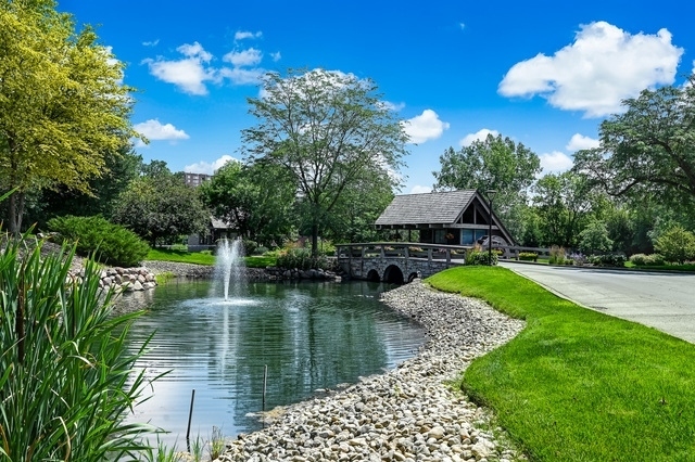 1401 Burr Oak Road Unit: 105B