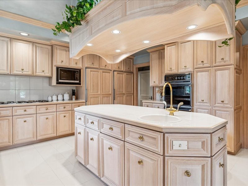 1719 Midwest Club Parkway