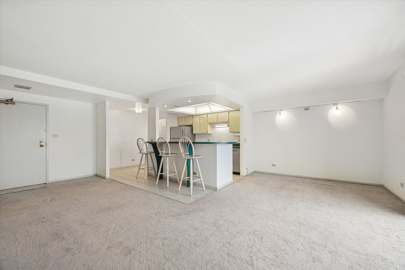 6340 Americana Drive Unit: 904