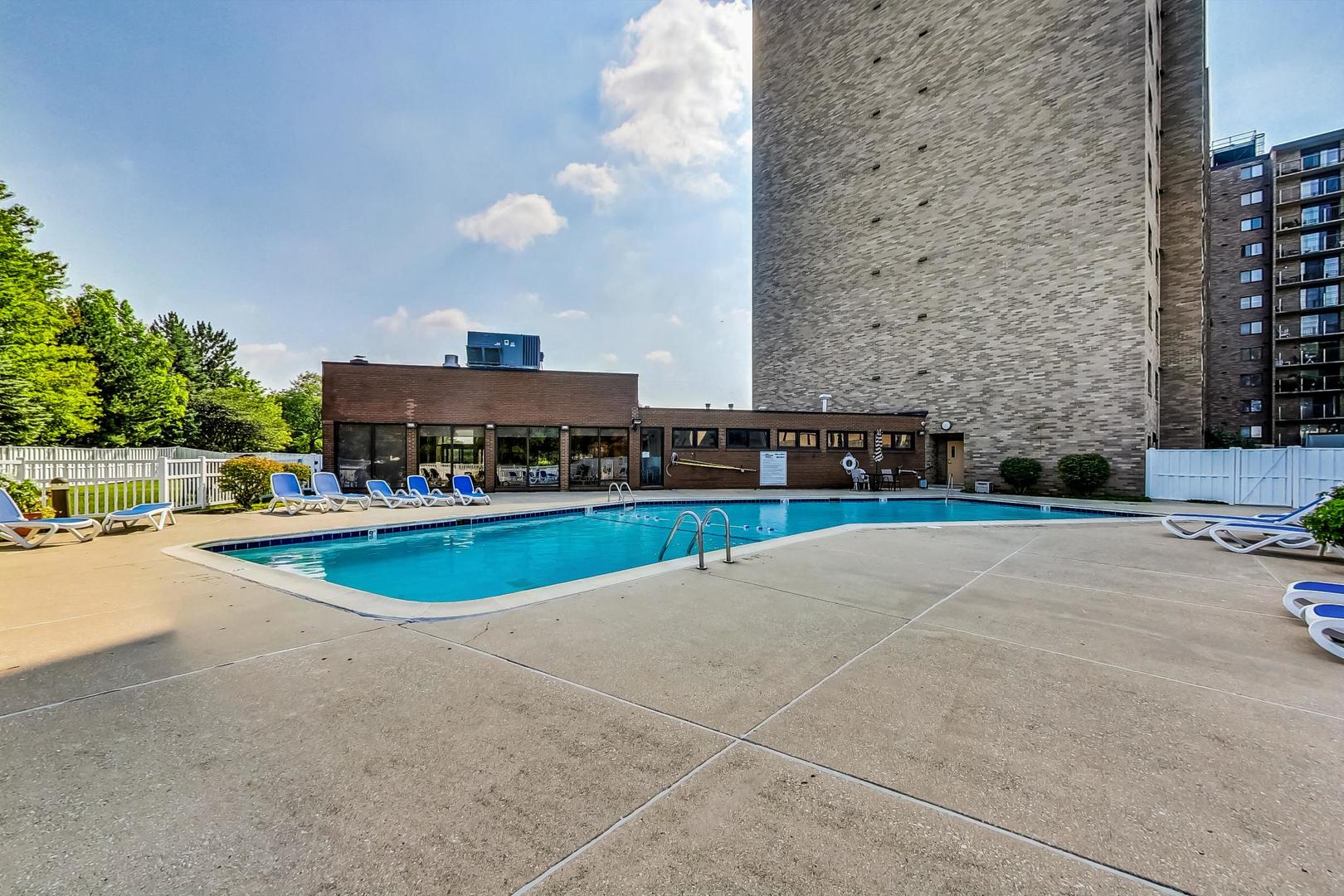 6340 Americana Drive Unit: 904