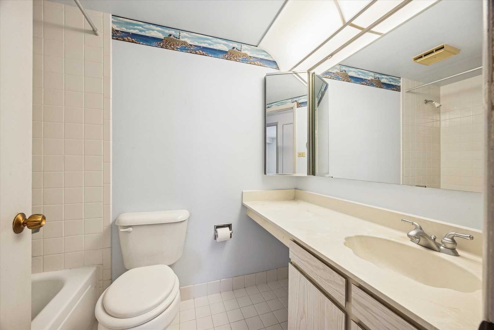 6340 Americana Drive Unit: 904