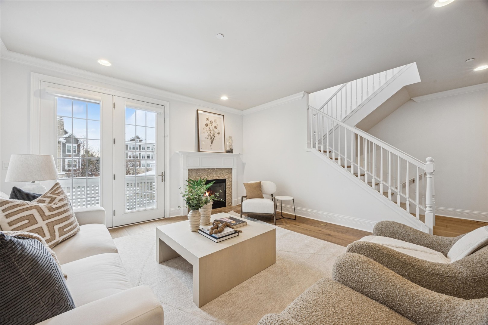 86 W KENNEDY Lane