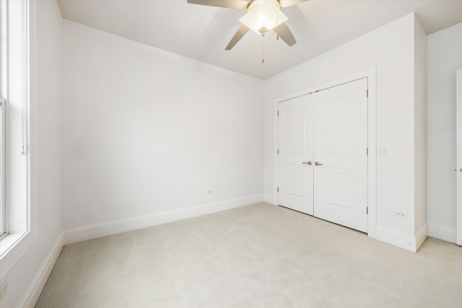 86 W KENNEDY Lane