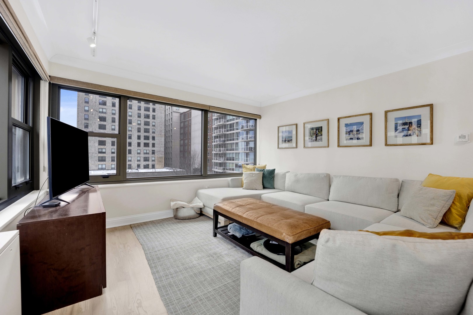 247 E CHESTNUT Street Unit: 1201