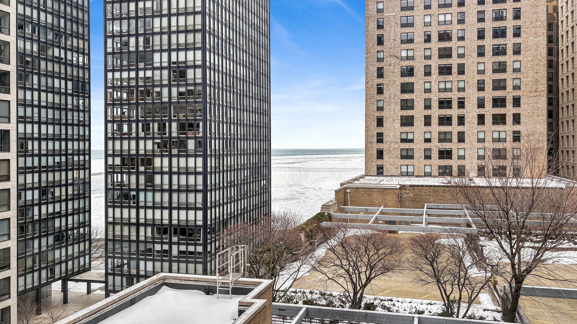 247 E CHESTNUT Street Unit: 1201