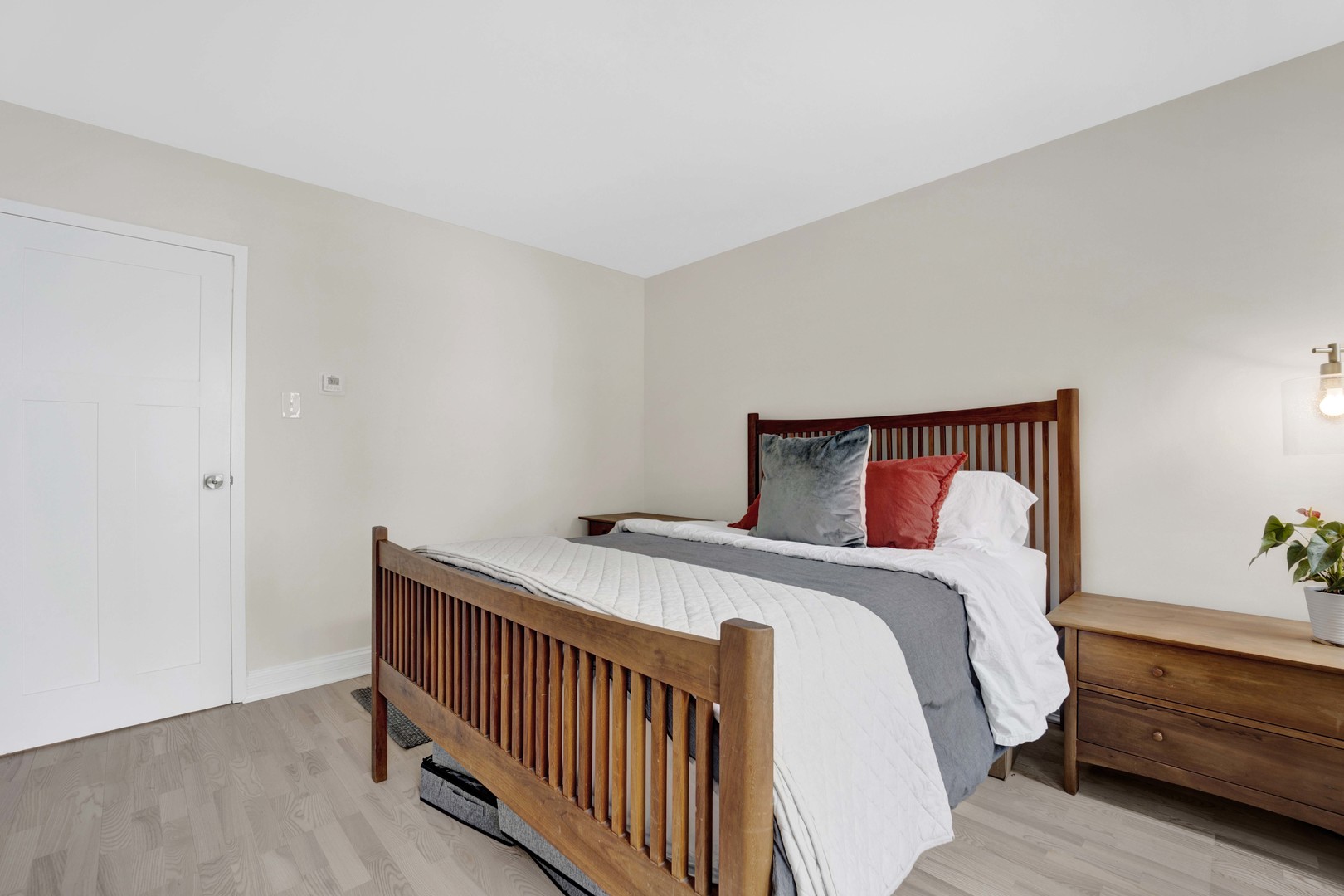 247 E CHESTNUT Street Unit: 1201