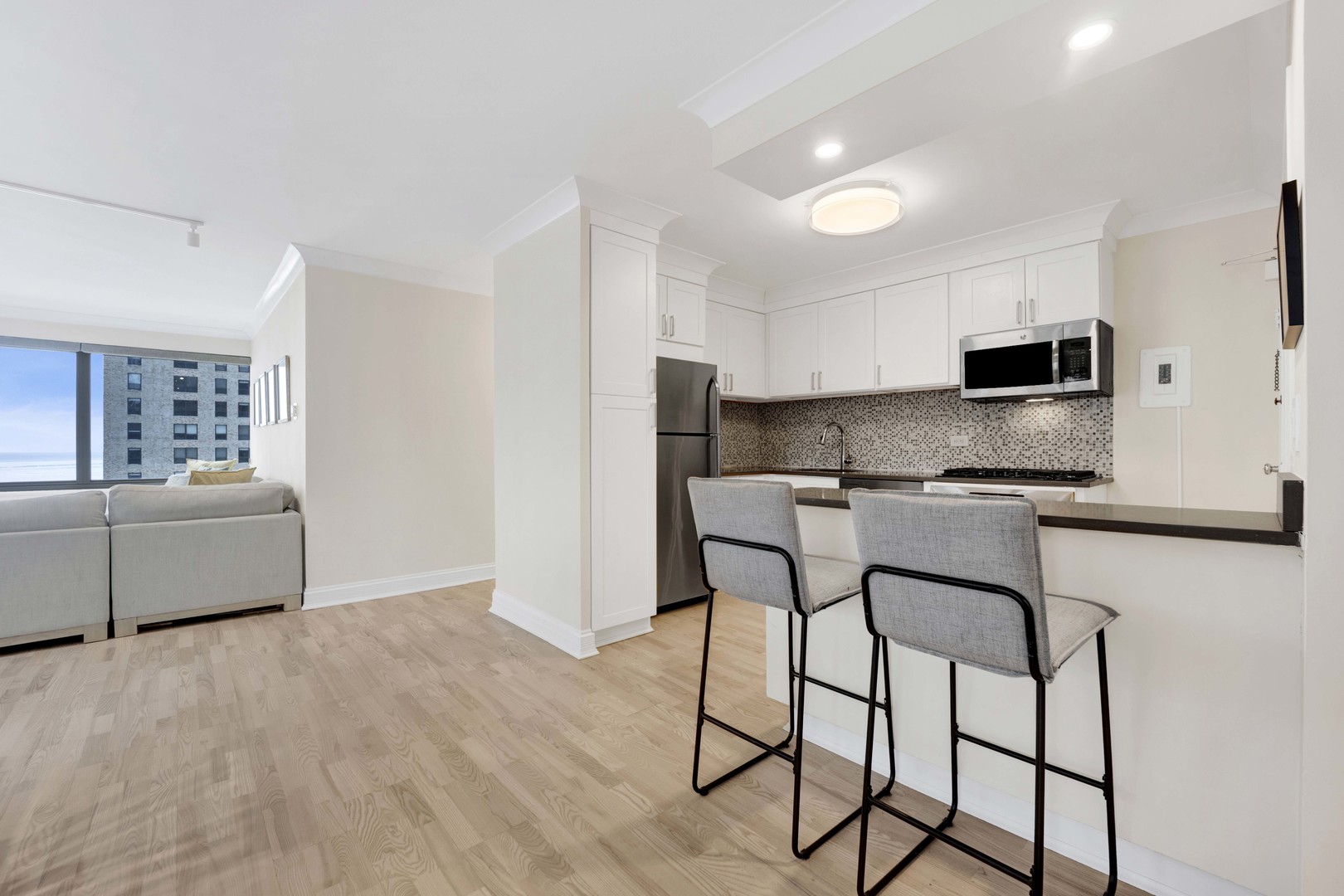 247 E CHESTNUT Street Unit: 1201
