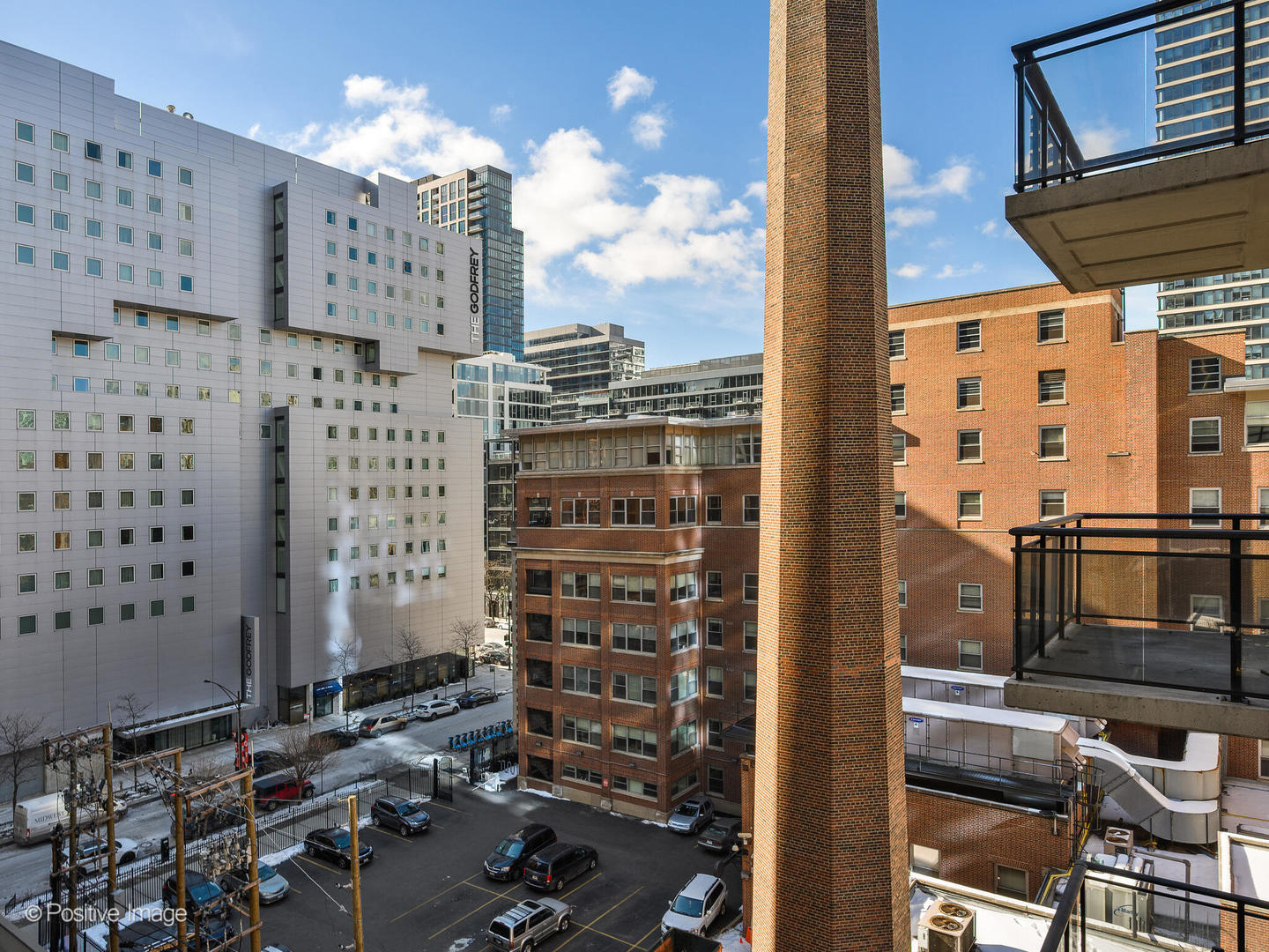 101 W Superior Street Unit: 706