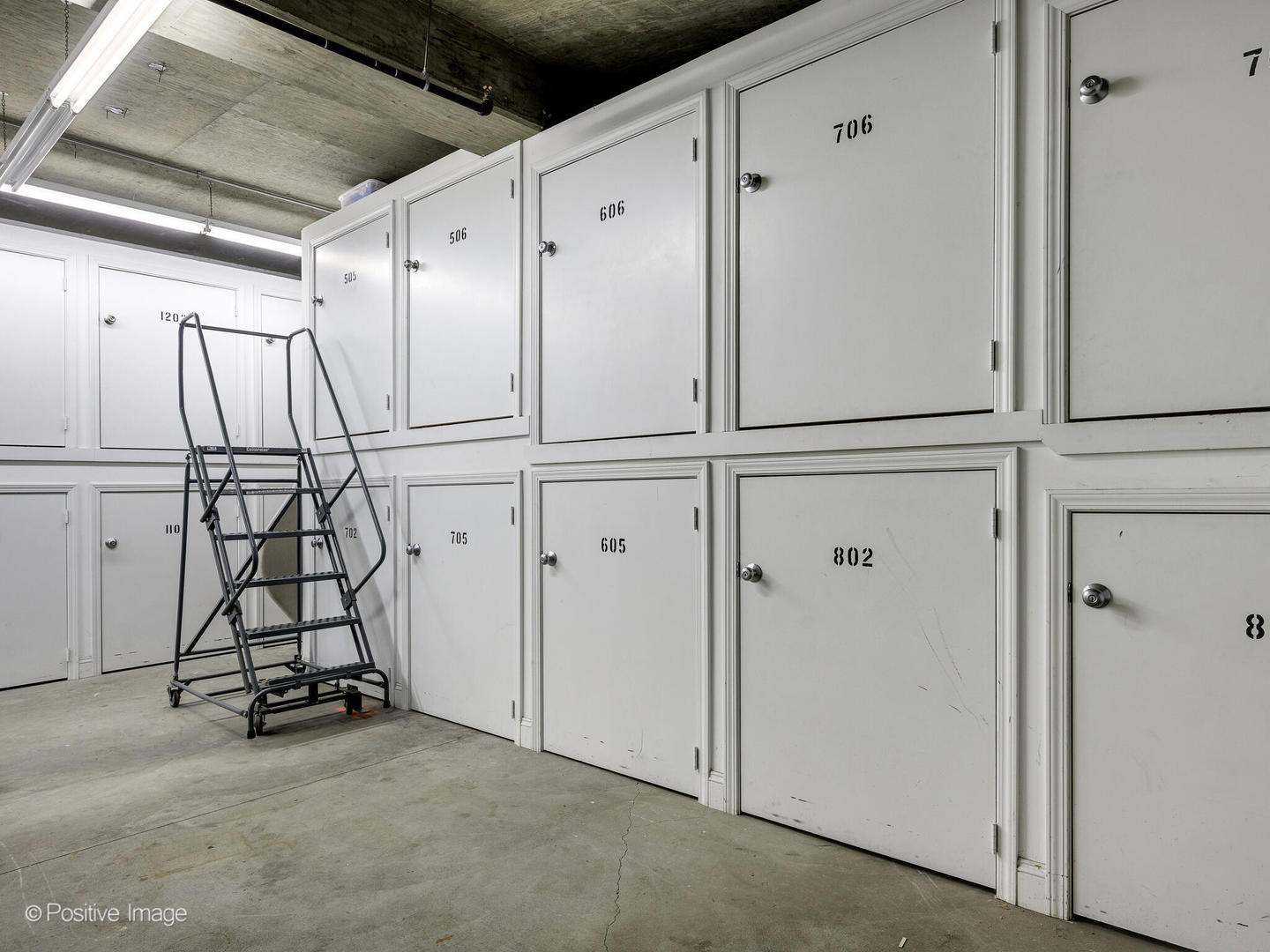 101 W Superior Street Unit: 706