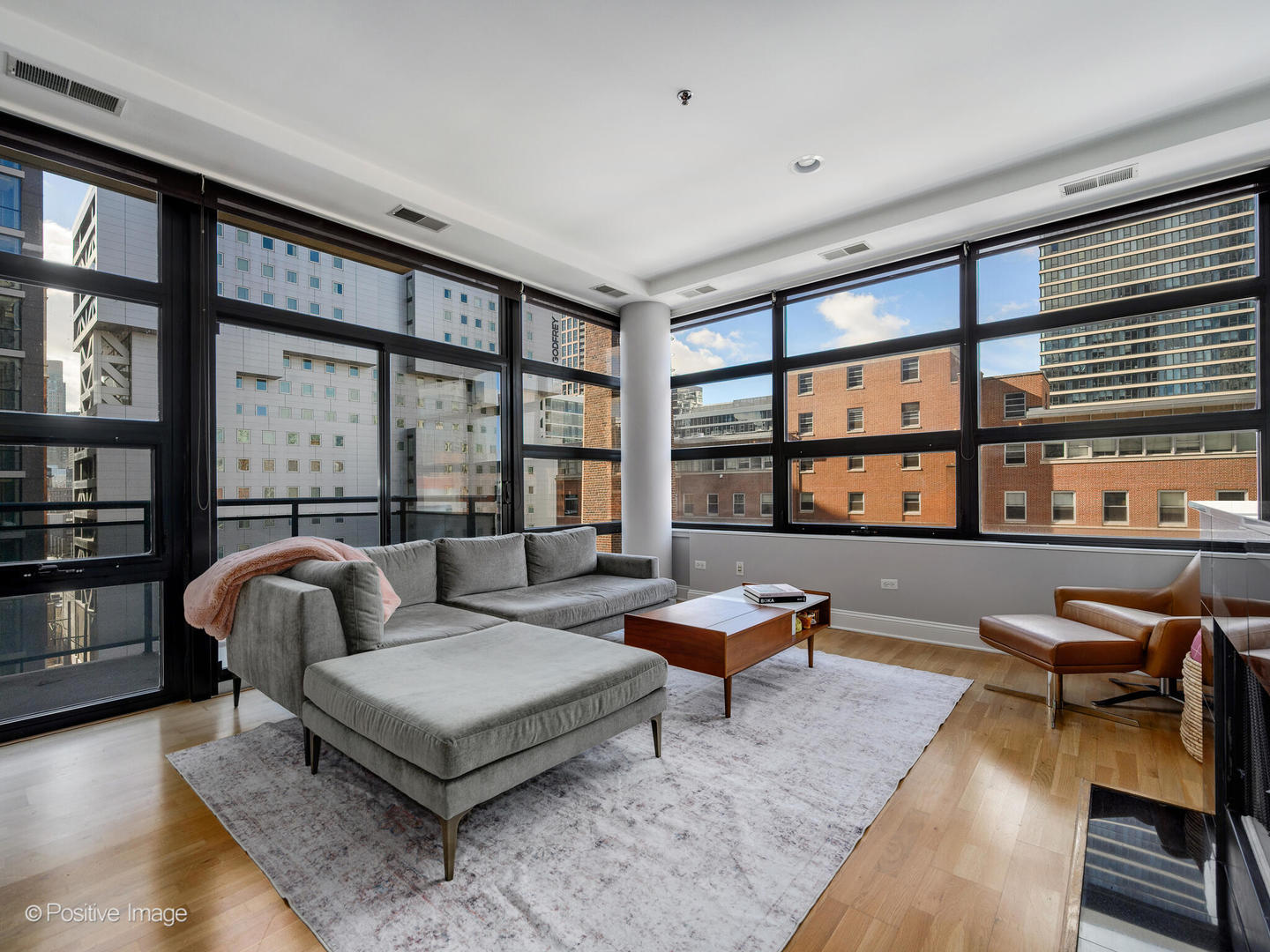 101 W Superior Street Unit: 706