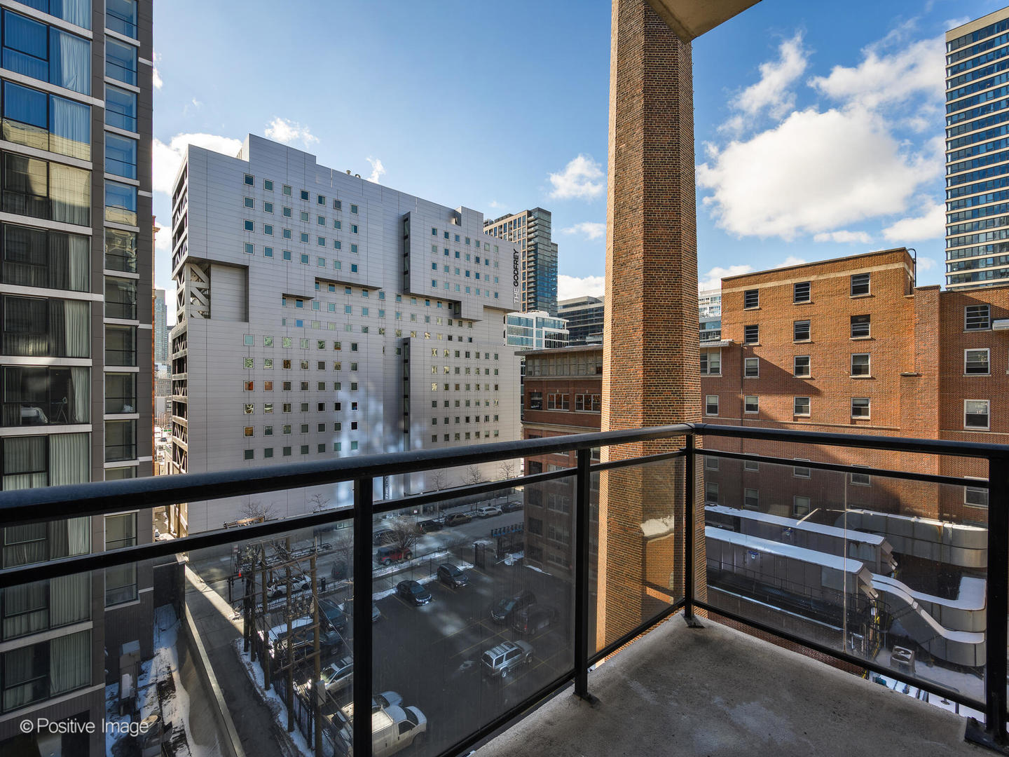 101 W Superior Street Unit: 706