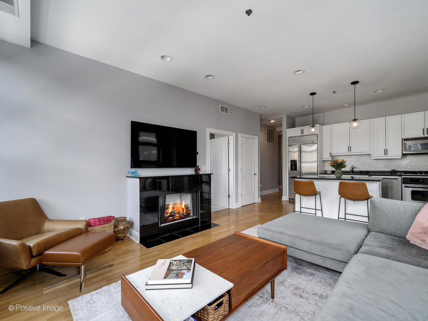 101 W Superior Street Unit: 706