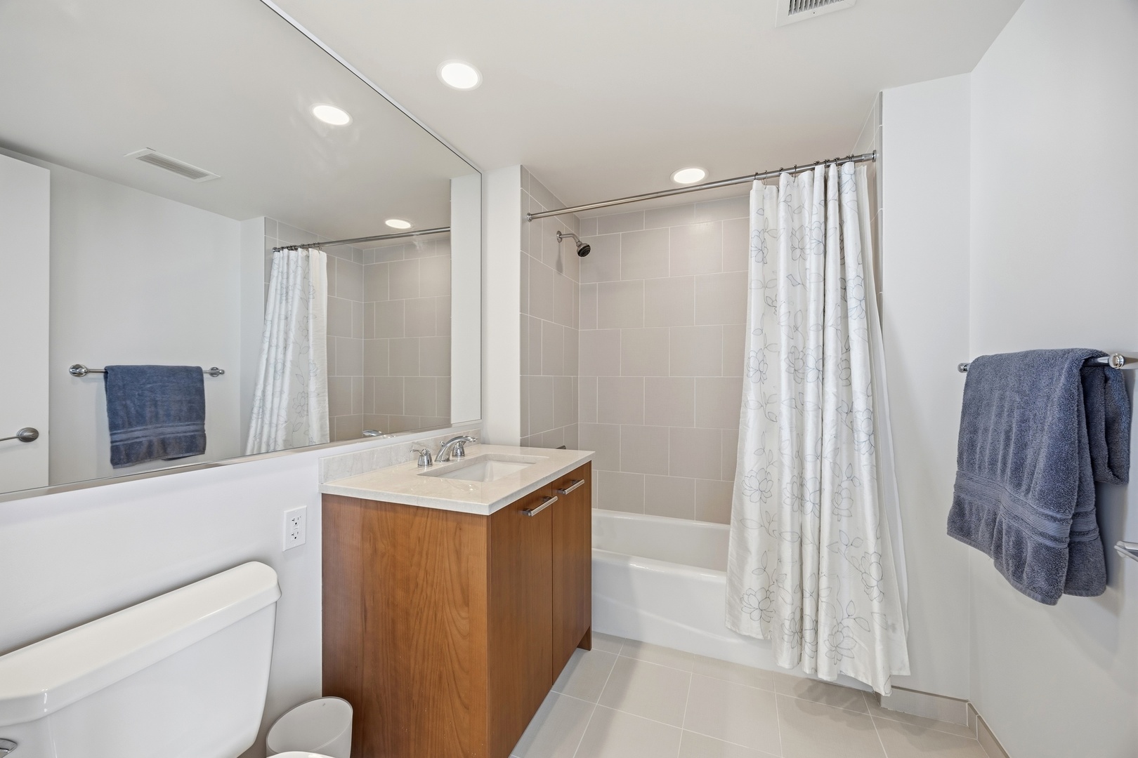 60 E Monroe Street Unit: 5301
