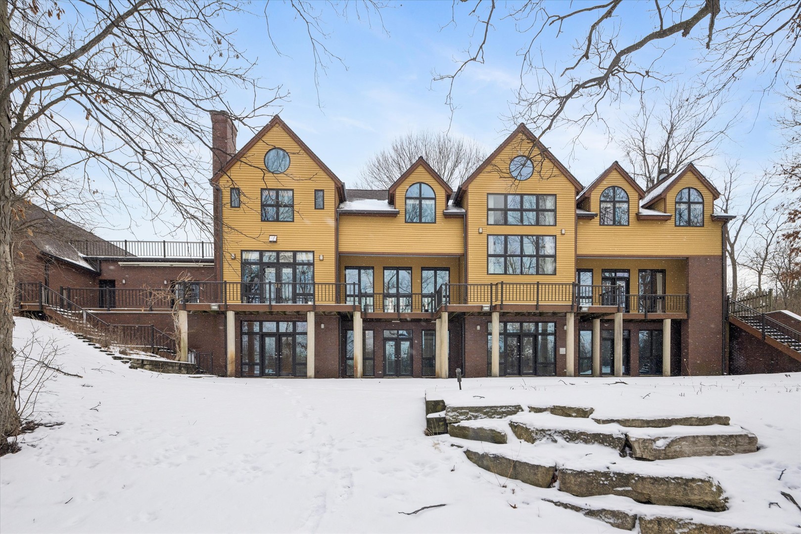 8425 Hickory Court