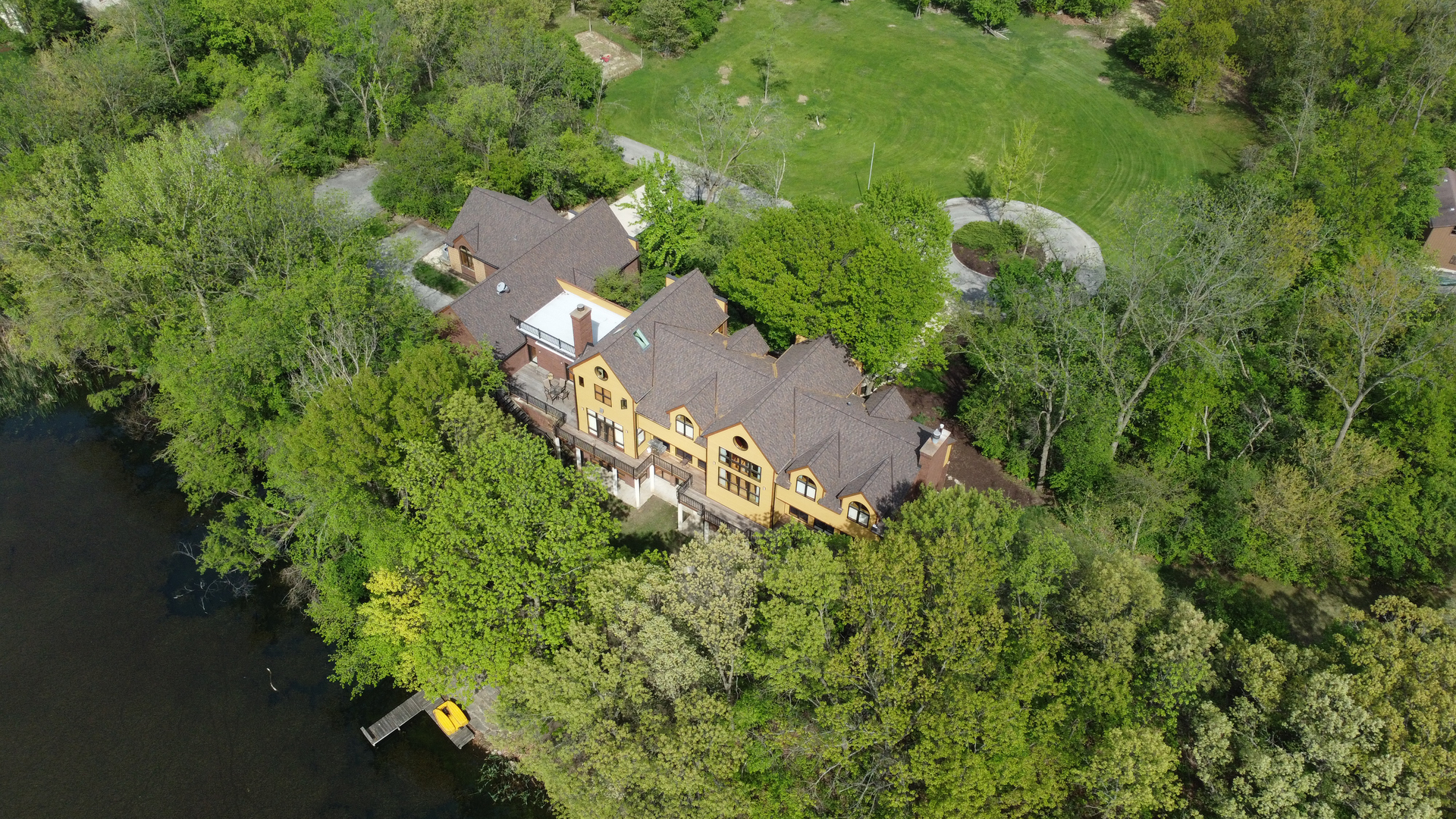 8425 Hickory Court