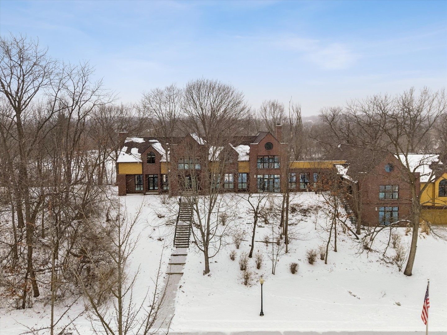 8425 Hickory Court