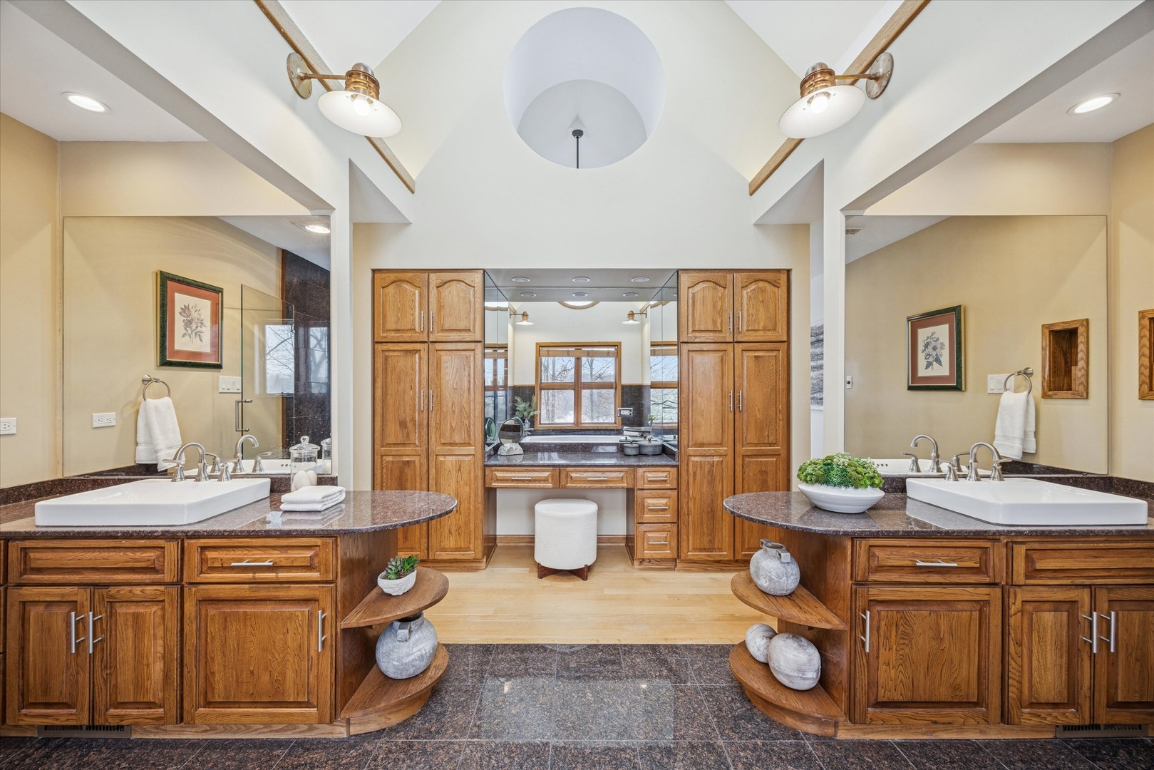 8425 Hickory Court