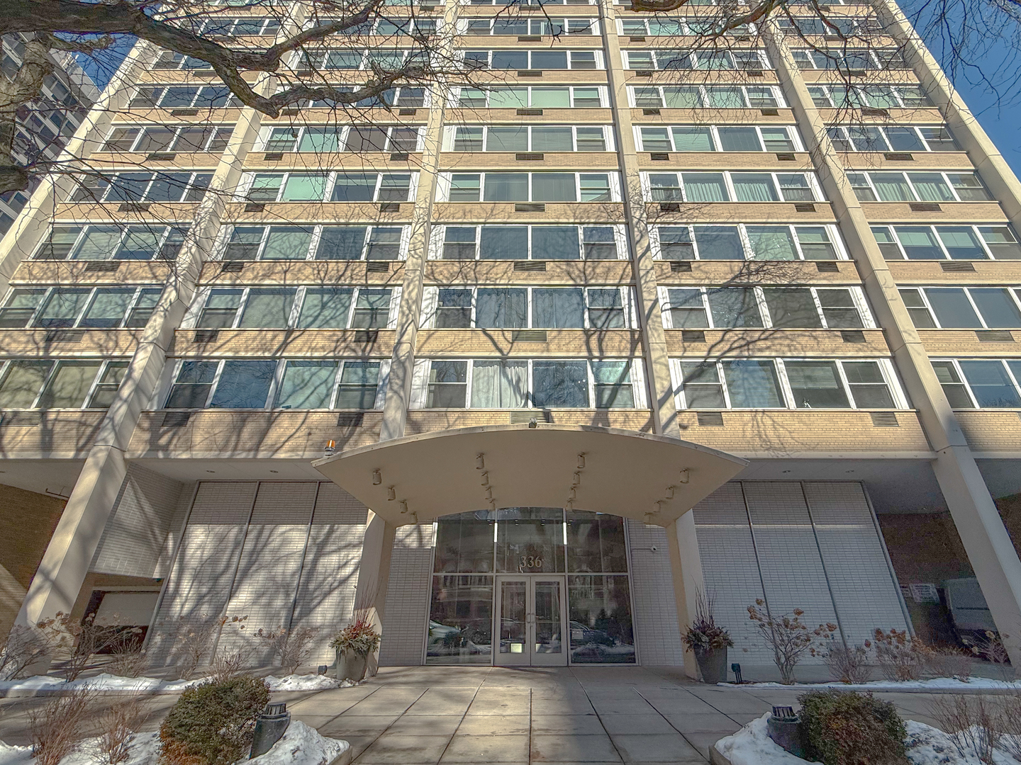 336 W Wellington Avenue Unit: 1502