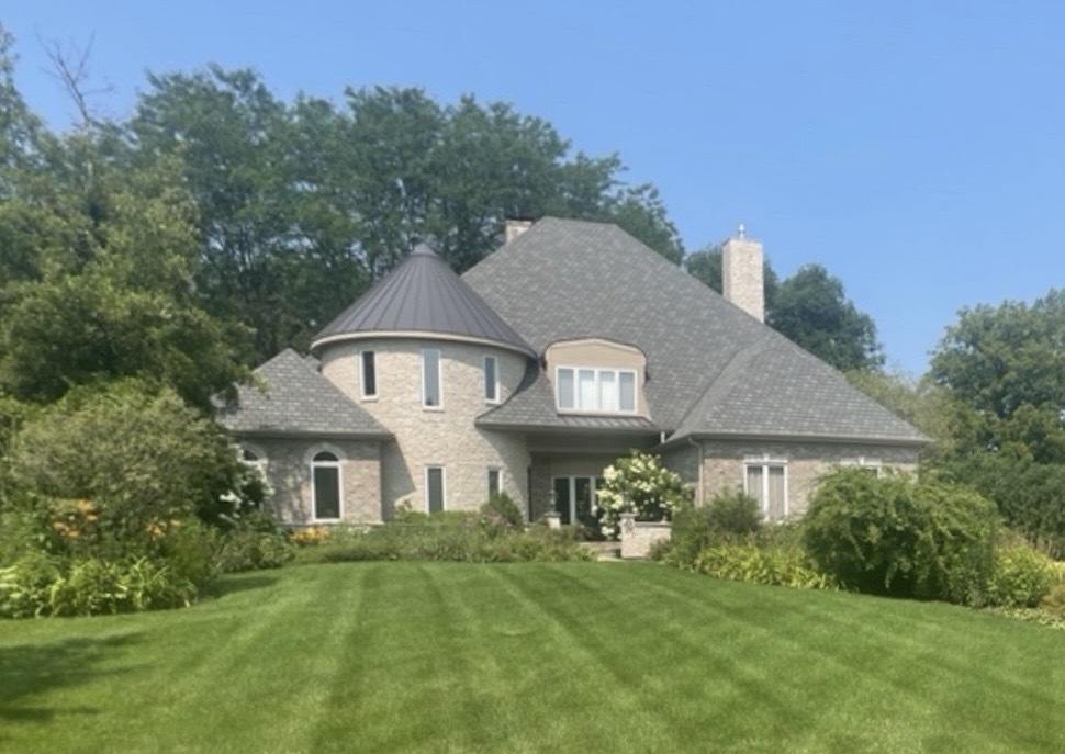 8S230 Hampton Circle