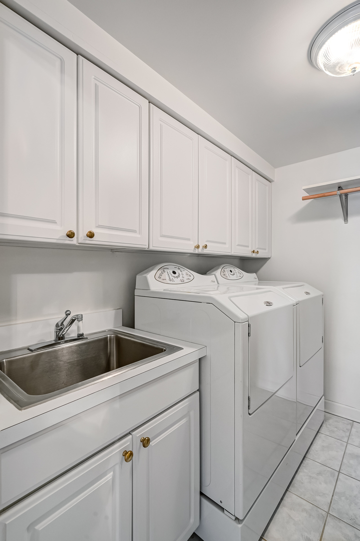 3525 S Cass Court Unit: 515