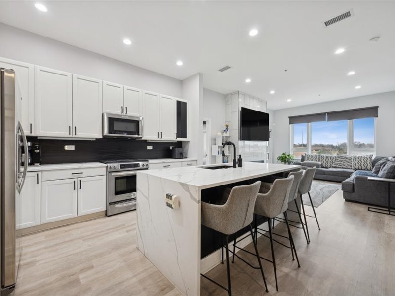 1000 Village Center Drive Unit: 405