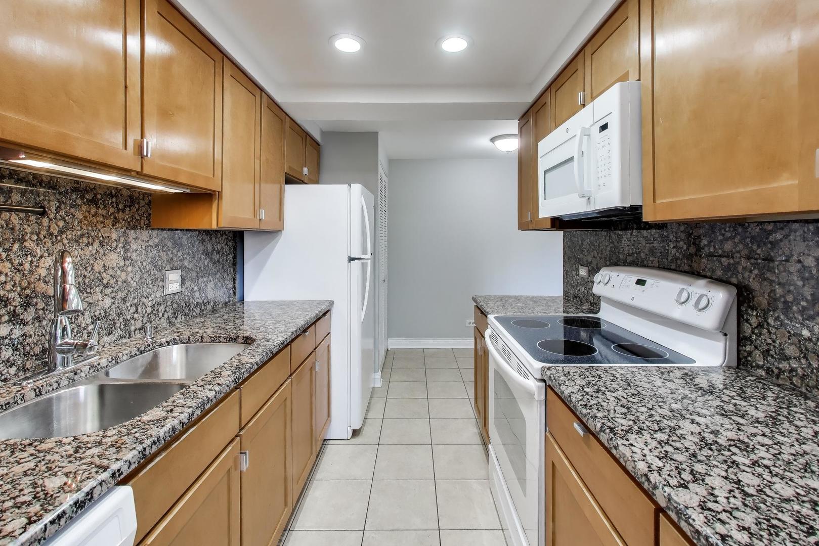6340 Americana Drive Unit: 118