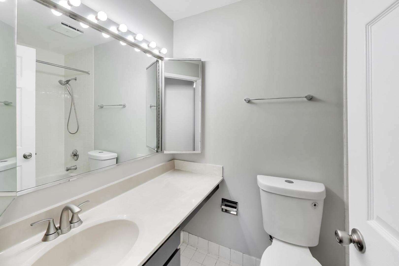 6340 Americana Drive Unit: 118
