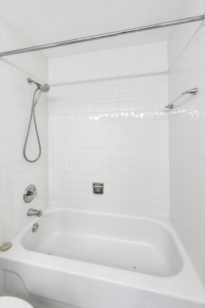 6340 Americana Drive Unit: 118