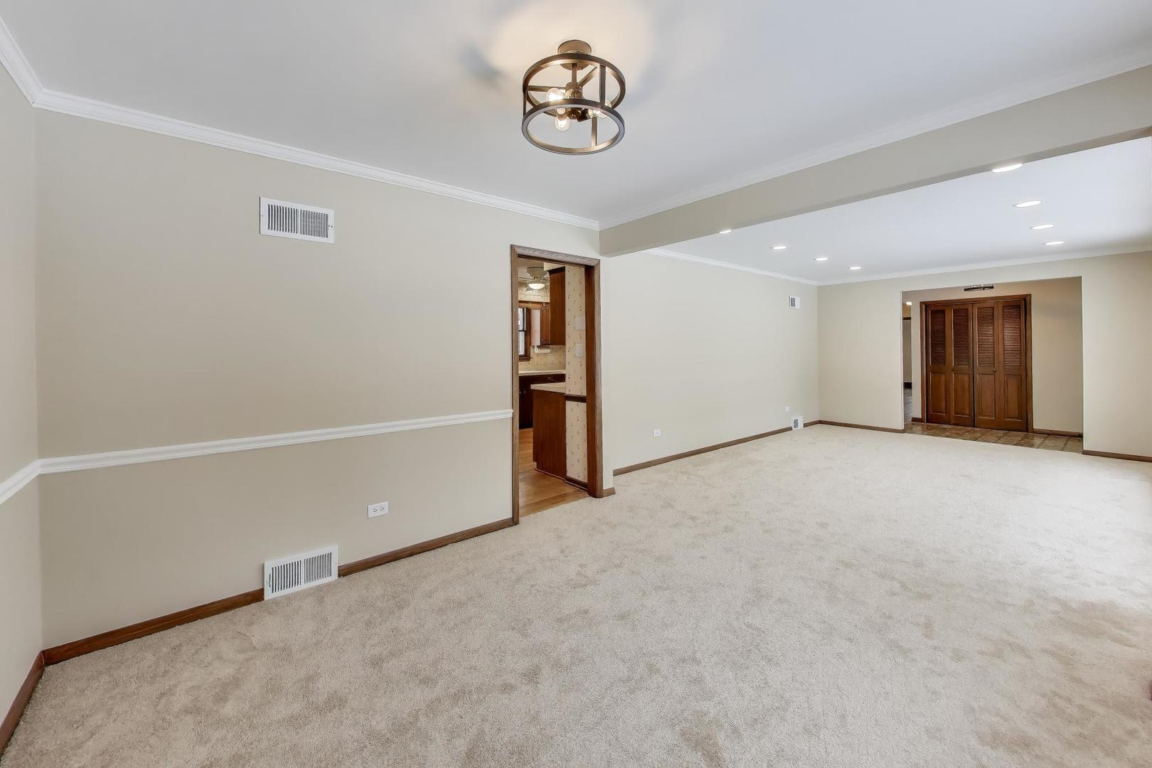 12111 S 68th Court