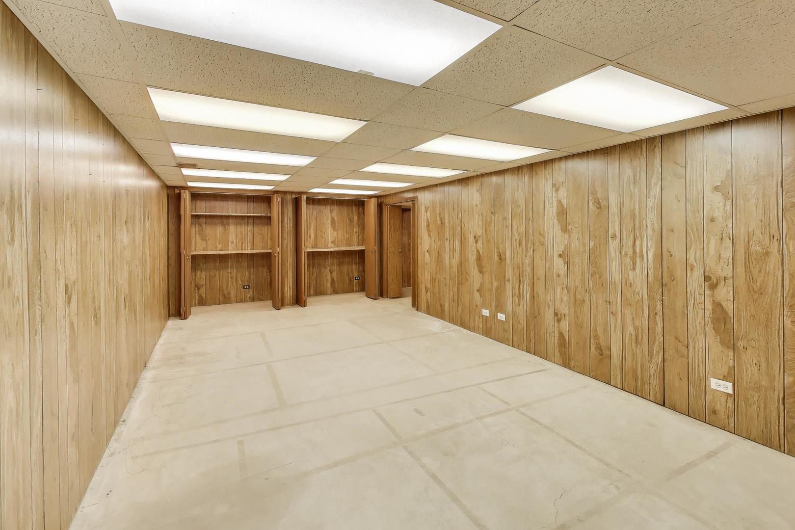 12111 S 68th Court