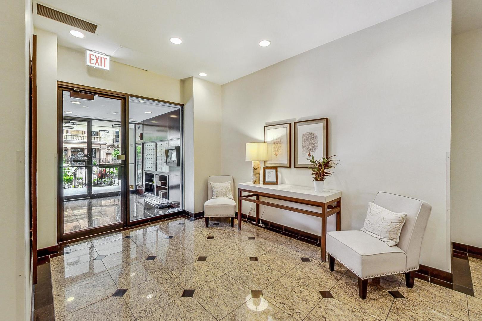 1450 N Astor Street Unit: 9C