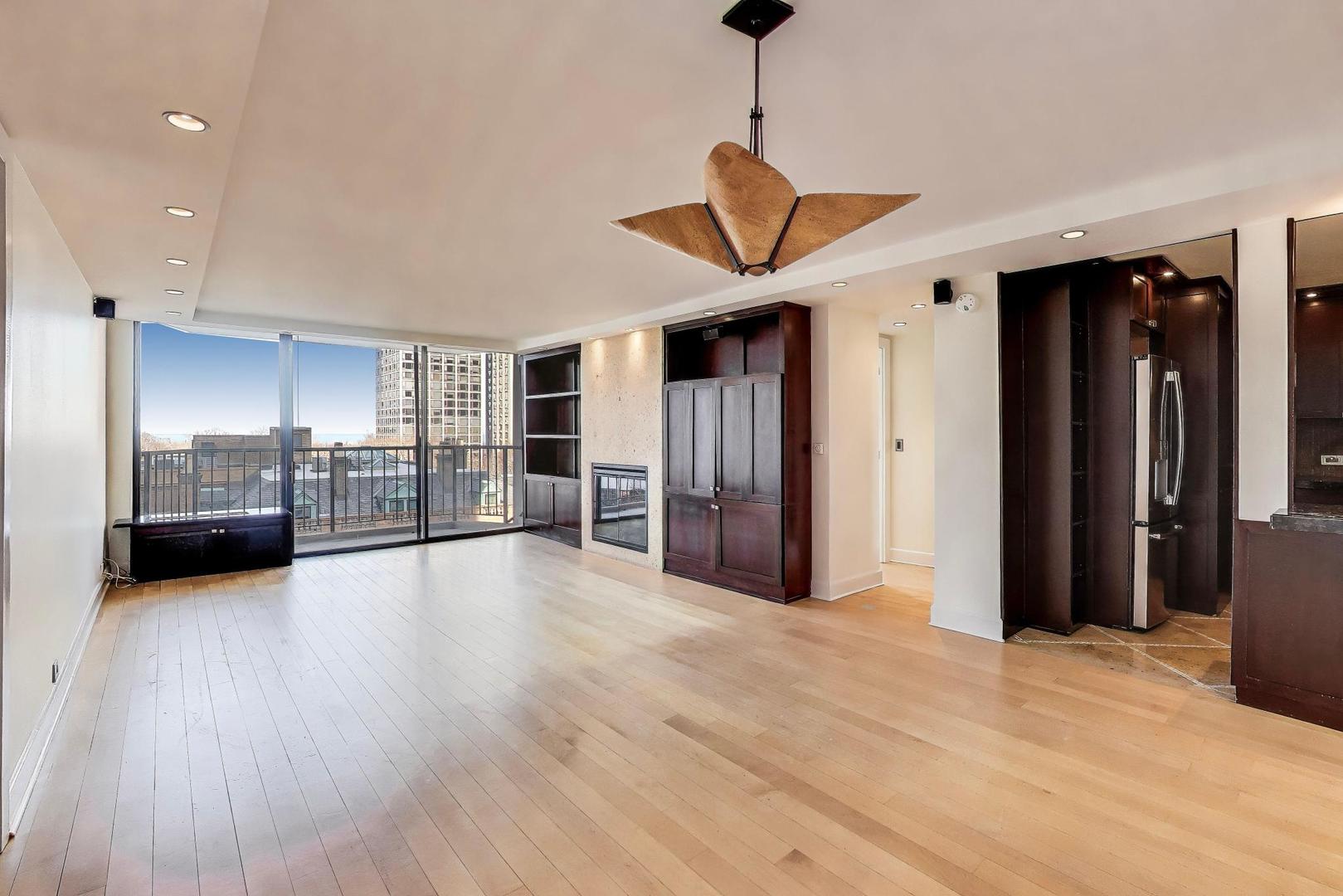 1450 N Astor Street Unit: 9C