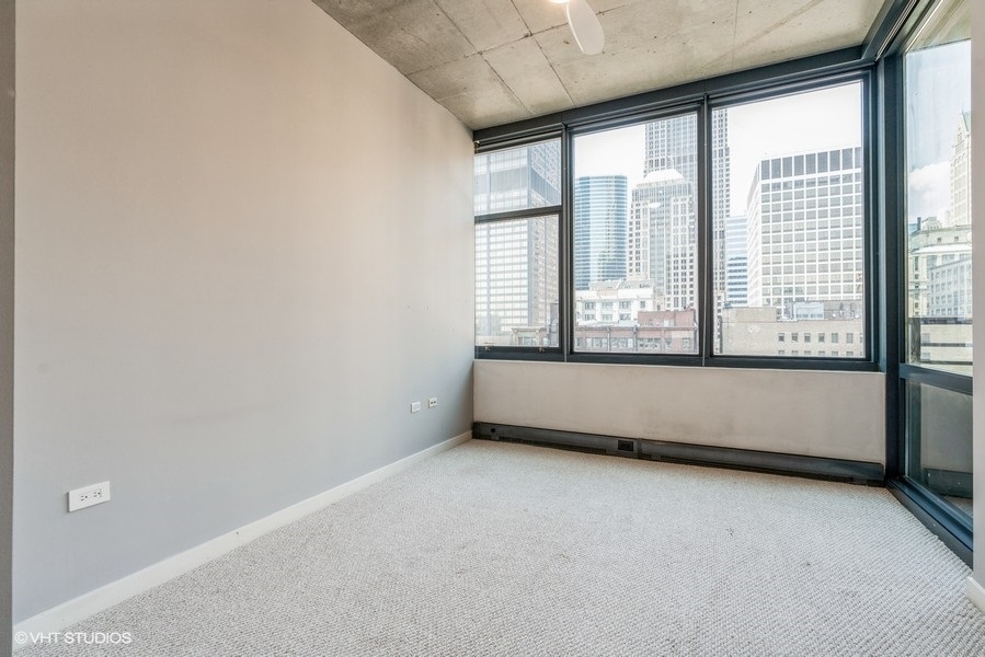 235 W VAN BUREN Street Unit: 1822