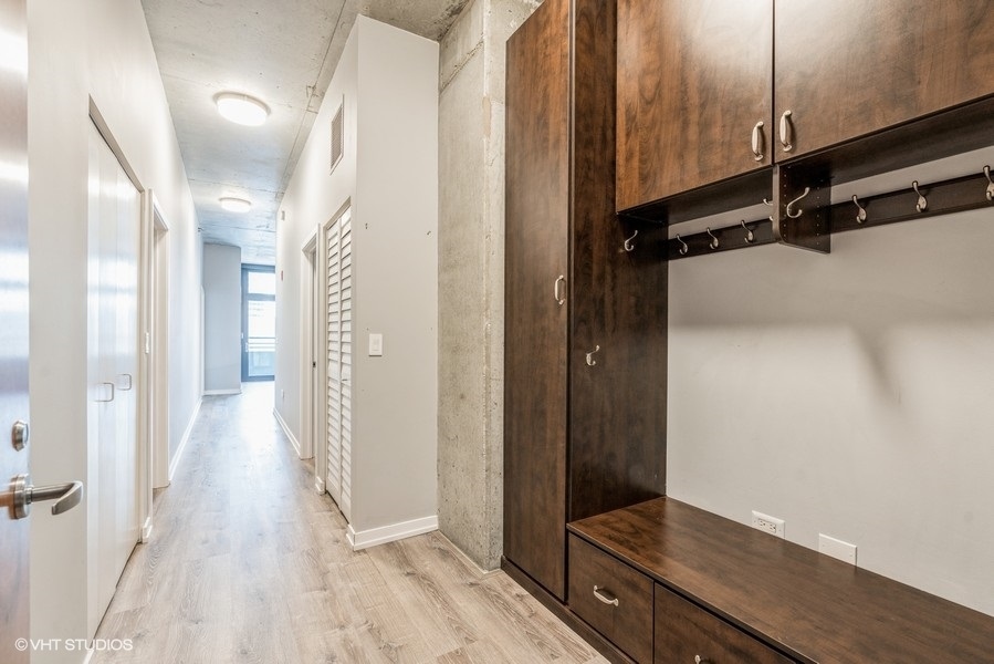 235 W VAN BUREN Street Unit: 1822