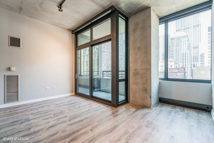 235 W VAN BUREN Street Unit: 1822